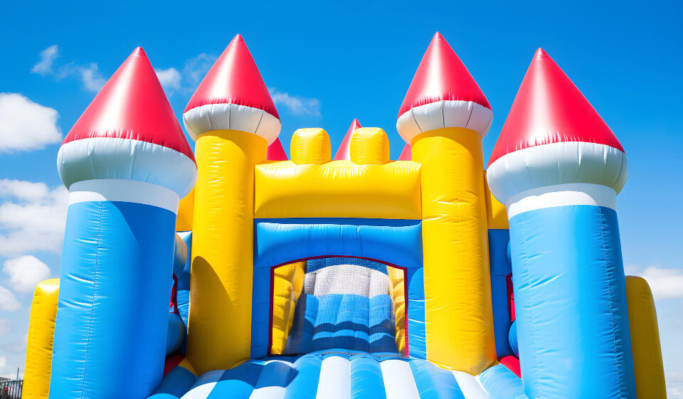 Come Svolgere la Manutenzione e la Pulizia dei Giochi Gonfiabili