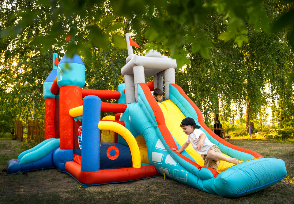 Perché noleggiare un gioco gonfiabile per un evento
